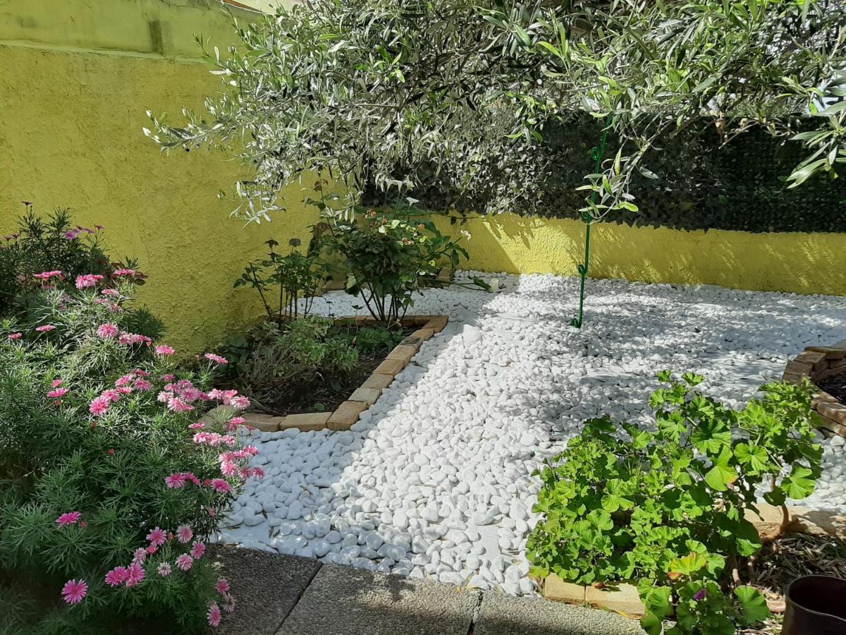 קפיטנה Artistika Golden Apartment מראה חיצוני תמונה
